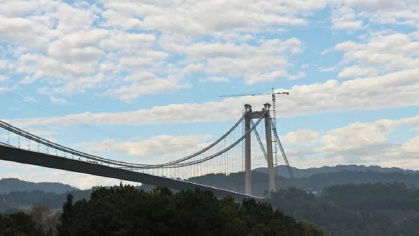 中國建成亞洲最高最長懸索橋 - 俄羅斯衛星通訊社
