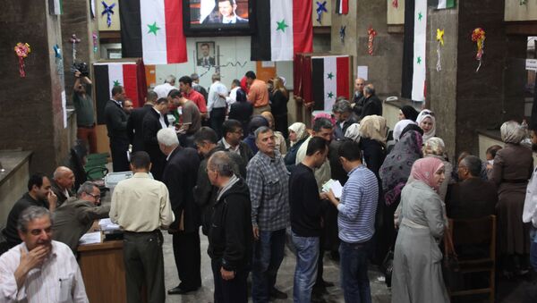 敘利亞數千名公民在駐外使館參加敘總統選舉投票 - 俄羅斯衛星通訊社