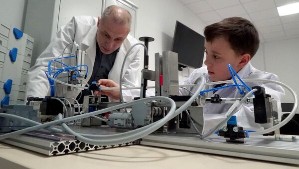 俄副总理称需开发本国自主IT产品 - 俄罗斯卫星通讯社