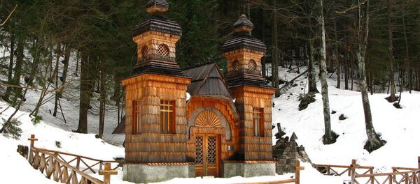 圣弗拉基米尔俄罗斯小教堂 - 俄罗斯卫星通讯社