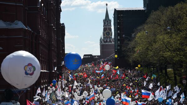 莫斯科五一大遊行匯聚10萬人 - 俄羅斯衛星通訊社
