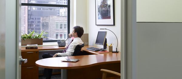 社会学家发现，大的集体在办公室上班容易导致离婚 - 俄罗斯卫星通讯社