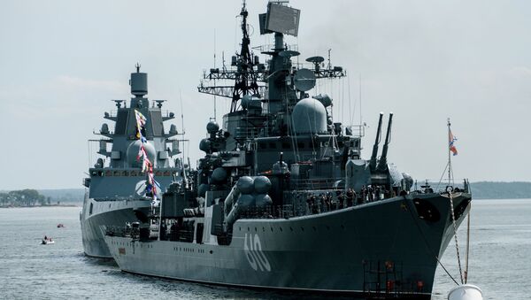 俄羅斯船員與英國船員在海上互致勝利日問候 - 俄羅斯衛星通訊社