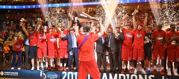 男篮欧冠决赛：莫斯科中央陆军战胜土耳其费内巴切夺冠 - 俄罗斯卫星通讯社