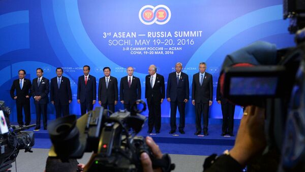俄總統普京表示，東盟成員國、中國和俄羅斯有關地區一體化機制的計劃完全吻合 - 俄羅斯衛星通訊社