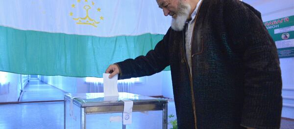 约30%塔吉克斯坦民众赞成就修订宪法举行全民公决 约30%塔吉克斯坦民众赞成就修订宪法举行全民公决 - 俄罗斯卫星通讯社