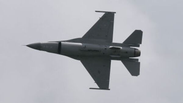Истребитель F-16 - 俄羅斯衛星通訊社