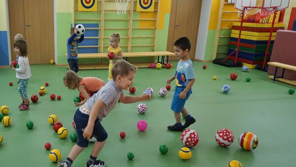 美国幼儿园保育员给孩子们组织“互殴俱乐部” - 俄罗斯卫星通讯社