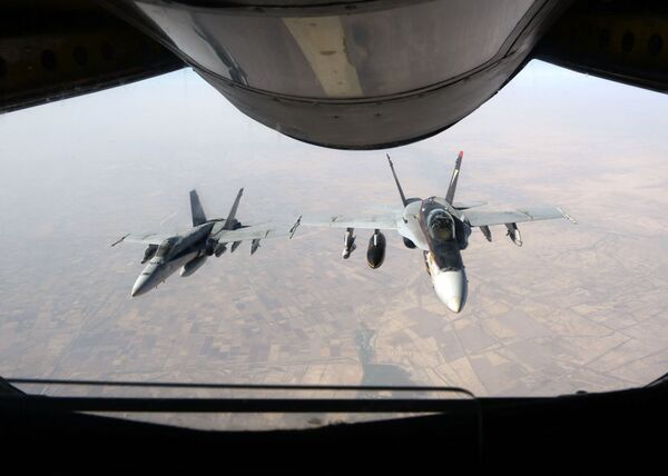 美國F-18在伊拉克 - 俄羅斯衛星通訊社