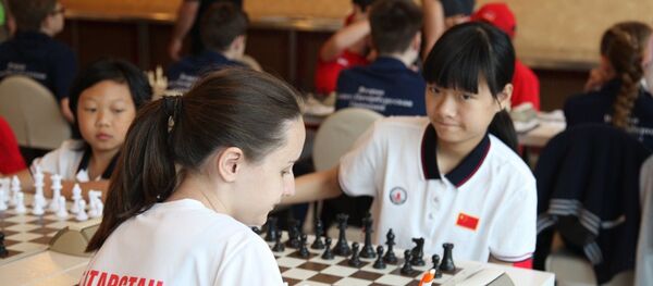 俄中两国十余名棋手参加在哈尔滨举行的国际象棋友谊赛 - 俄罗斯卫星通讯社