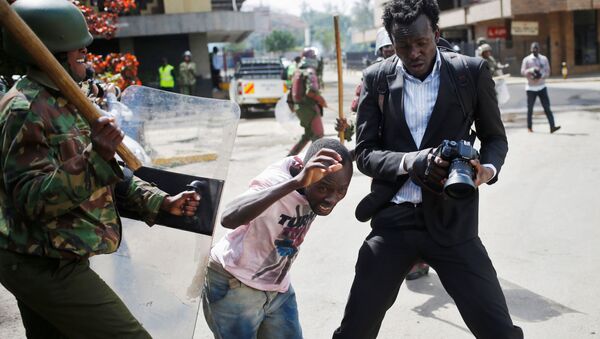 媒體：肯尼亞首都爆發大規模騷亂 造成3人死亡 - 俄羅斯衛星通訊社