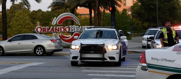 美国一妇女因向商店水果篮吐东西面临驱逐出境 - 俄罗斯卫星通讯社