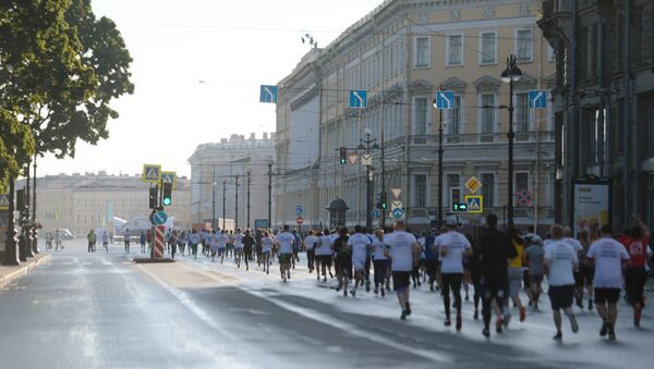 聖彼得堡國際經濟論壇與會者沿市中心奔跑5公里 - 俄羅斯衛星通訊社