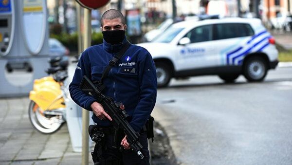 比利时一男子持械袭警 被警方开枪击伤 - 俄罗斯卫星通讯社