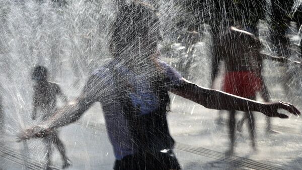 炎熱 炎熱 - 俄羅斯衛星通訊社