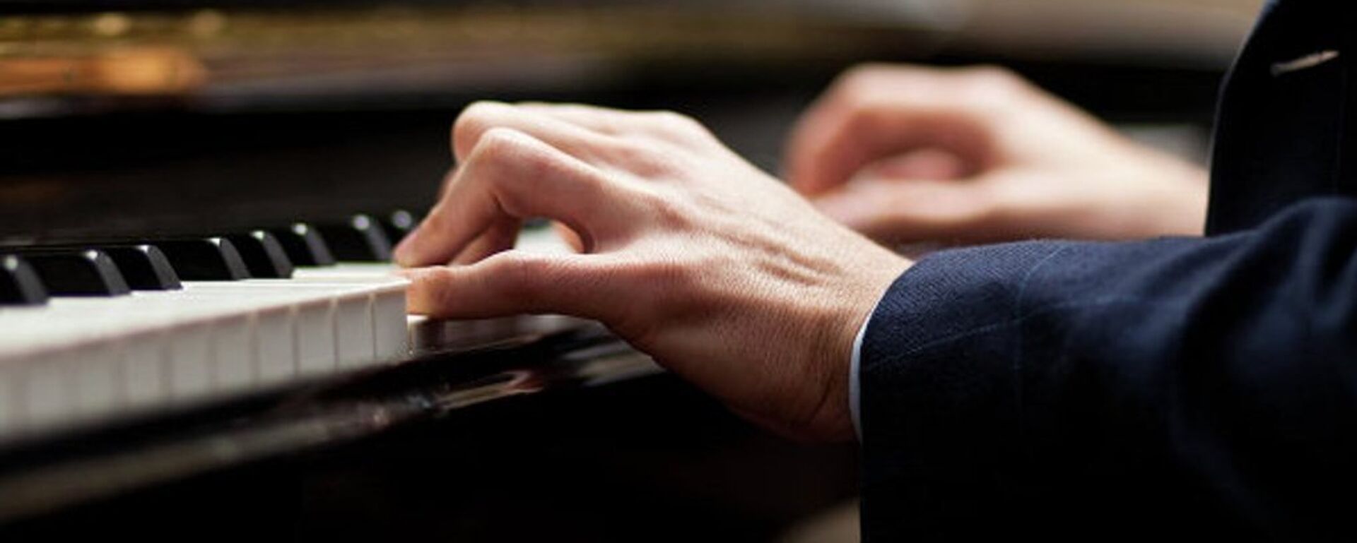 越南選手獲得“國際視界”國際歌唱大賽冠軍 - 俄羅斯衛星通訊社, 1920, 21.09.2025