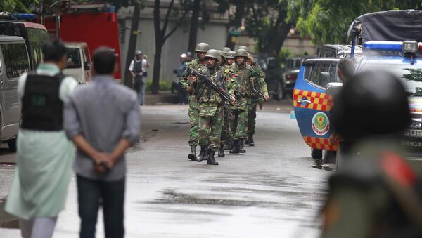 孟加拉国总理：一名袭击达卡餐厅的武装人员在被警方擒获 - 俄罗斯卫星通讯社