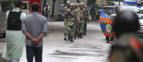 孟加拉國總理：一名襲擊達卡餐廳的武裝人員在被警方擒獲 - 俄羅斯衛星通訊社