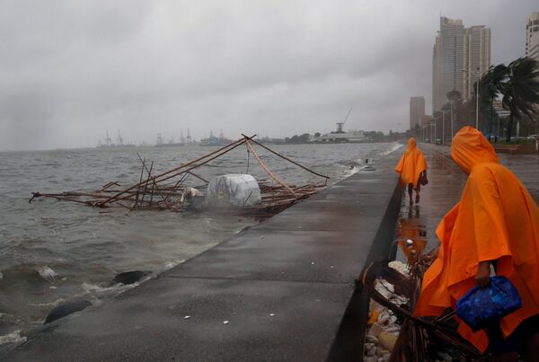 “尼伯特”台风席卷台湾及菲律宾 - 俄罗斯卫星通讯社