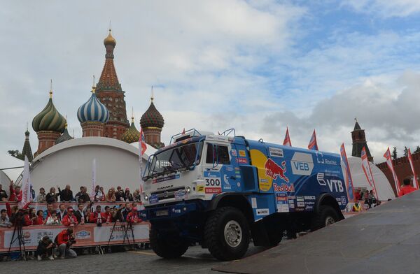 “丝绸之路-2016”汽车拉力赛在莫斯科红场起跑 - 俄罗斯卫星通讯社
