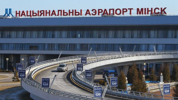 明斯克国际机场两架飞机发生碰撞 无人伤亡 - 俄罗斯卫星通讯社