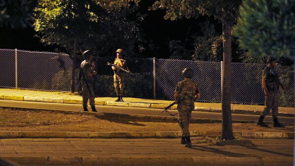 Турецкие солдаты на азиатской стороне Стамбула - 俄罗斯卫星通讯社