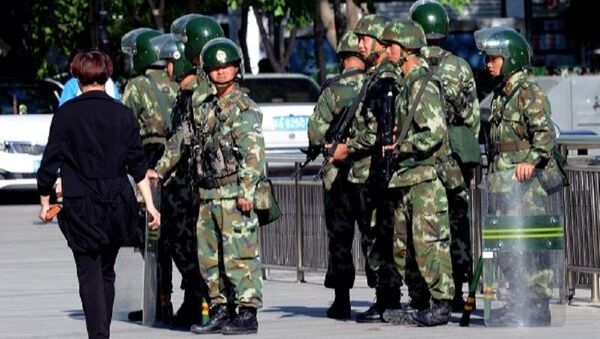 中國警察在新疆 - 俄羅斯衛星通訊社