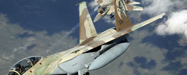 以军炸毁巴军官汽车回应“风筝燃烧弹” - 俄罗斯卫星通讯社