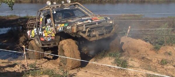 俄阿穆尔州越野车大赛首次有中国车手参加 - 俄罗斯卫星通讯社