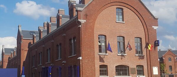 警方:比利时沙勒罗瓦一不明男子砍伤2名警察 警方:比利时沙勒罗瓦一不明男子砍伤2名警察 - 俄罗斯卫星通讯社