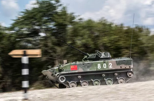 裝甲運兵車 裝甲運兵車 - 俄羅斯衛星通訊社