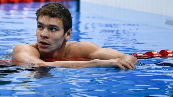 奧運會游泳冠軍葉甫根尼·雷洛夫在參加盧日尼基體育場的一場音樂會後，被國際泳聯禁賽9個月 - 俄羅斯衛星通訊社