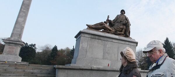 俄外交部：波兰法律修正案或将导致苏联纪念碑被毁 - 俄罗斯卫星通讯社