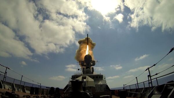 俄羅斯黑海艦隊導彈艦艇向敘利亞境內「征服陣線」目標進行了「口徑」巡航導彈三次發射。 - 俄羅斯衛星通訊社