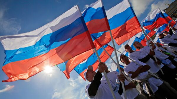 俄羅斯國旗日 - 俄羅斯衛星通訊社