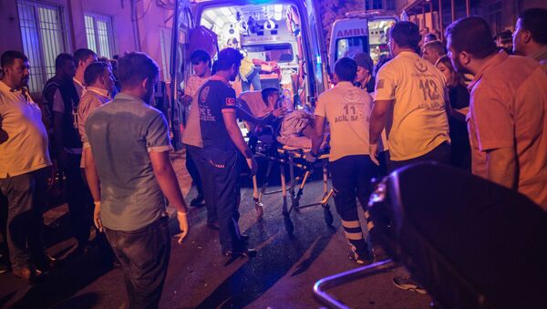 媒體：在土耳其加濟安泰普爆炸地發現自殺式恐怖襲擊者炸彈腰帶殘片 - 俄羅斯衛星通訊社