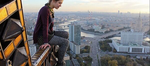 學者：近兩年內因自拍死亡的人數達到127人 - 俄羅斯衛星通訊社