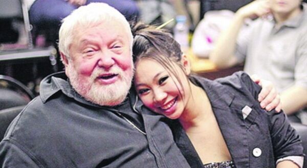 杨歌和谢尔盖·索洛维约夫导演 - 俄罗斯卫星通讯社