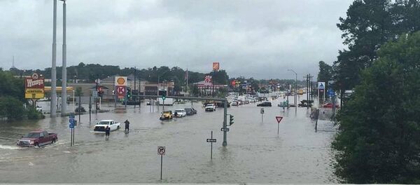 媒體:超過10萬人因路易斯安那州水災向美國政府尋求援助 媒體:超過10萬人因路易斯安那州水災向美國政府尋求援助 - 俄羅斯衛星通訊社