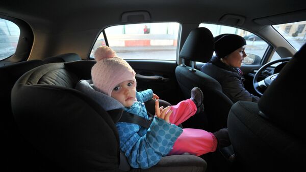 俄部長建議汽車兒童座椅市場嚴格打假 - 俄羅斯衛星通訊社