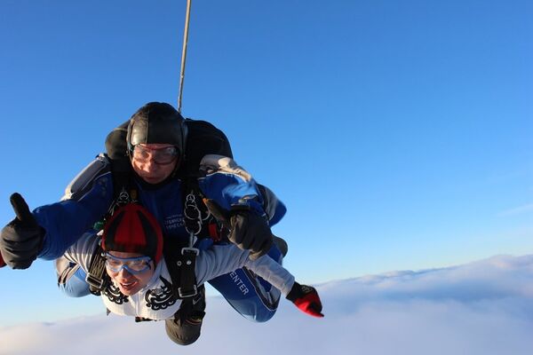 空中—跳伞 - 俄罗斯卫星通讯社