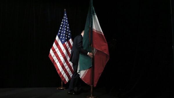 Флаги США и Ирана   - 俄羅斯衛星通訊社