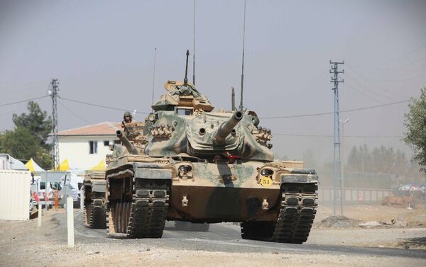 賈拉布魯斯的土耳其坦克与装甲车 - 俄罗斯卫星通讯社