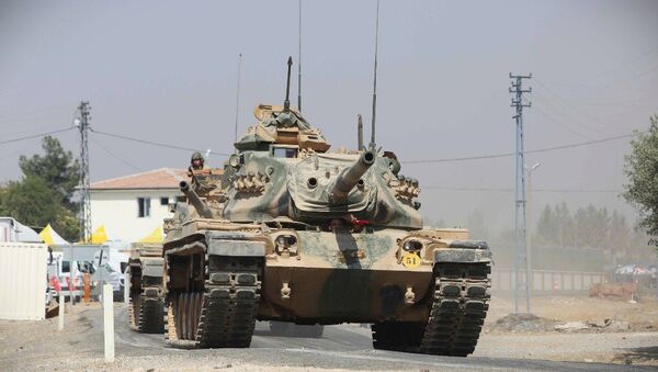 土耳其坦克进入叙利亚阿夫林 - 俄罗斯卫星通讯社