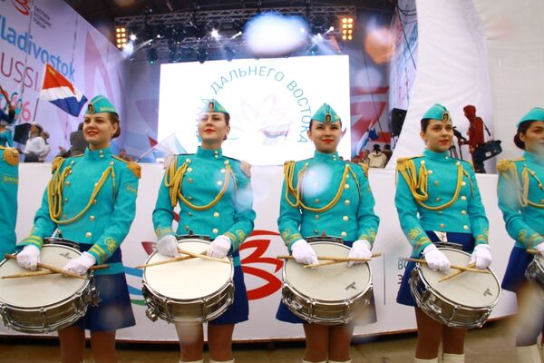 狂欢节的游行 - 俄罗斯卫星通讯社