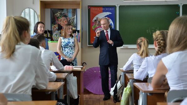 普京向中学生介绍如何在未来成为总统 - 俄罗斯卫星通讯社