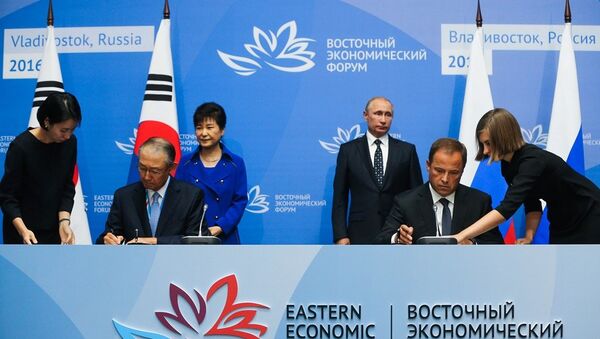 俄韩在两国元首会谈后签署贸易等领域文件 - 俄罗斯卫星通讯社