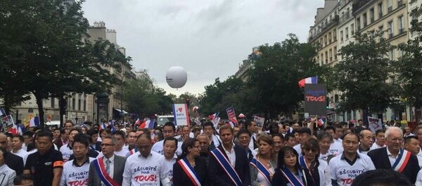 數千名華僑在巴黎市中心示威遊行反對暴力 數千名華僑在巴黎市中心示威遊行反對暴力 - 俄羅斯衛星通訊社