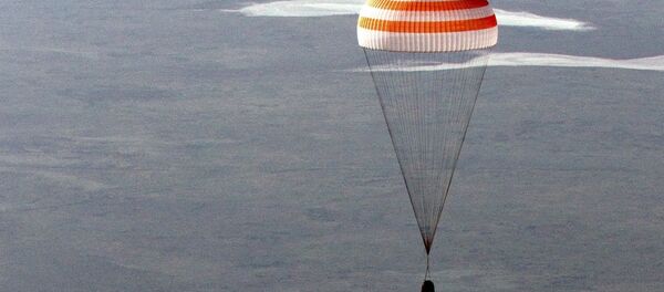 神舟十一号飞船返回舱着陆 - 俄罗斯卫星通讯社