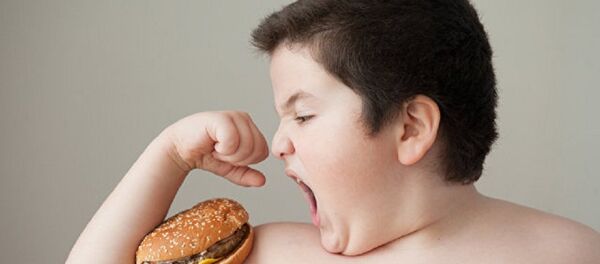 专家已查明，少年为何突然发胖 - 俄罗斯卫星通讯社